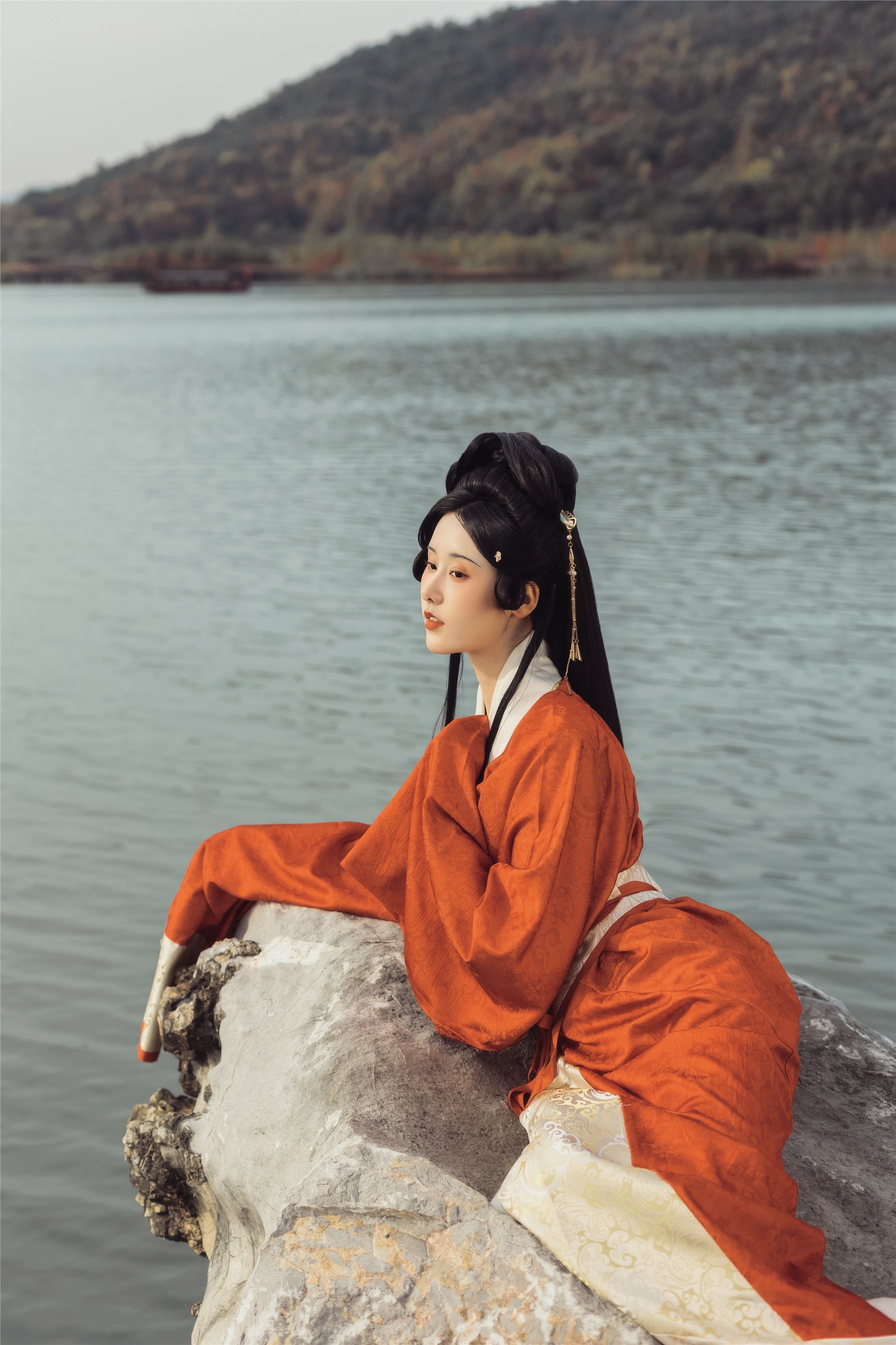 YITUYU艺图语 2025.01.29 关雎 人间月-素尘